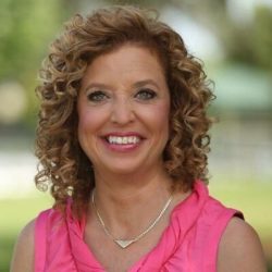 Debbie Wasserman Schultz's hair soft curls Uncurly.com